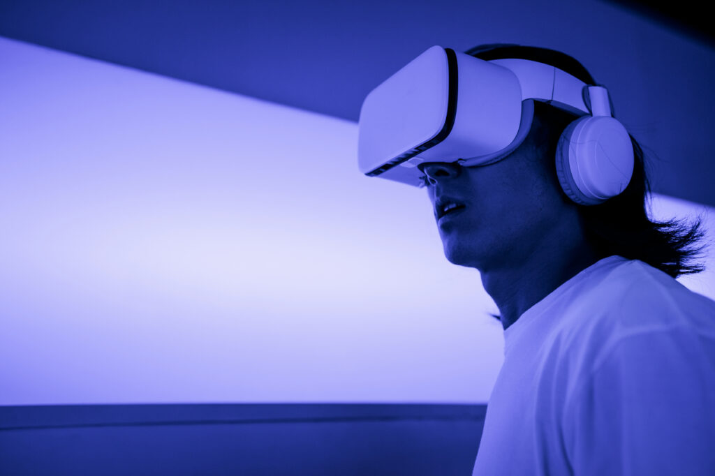 VR