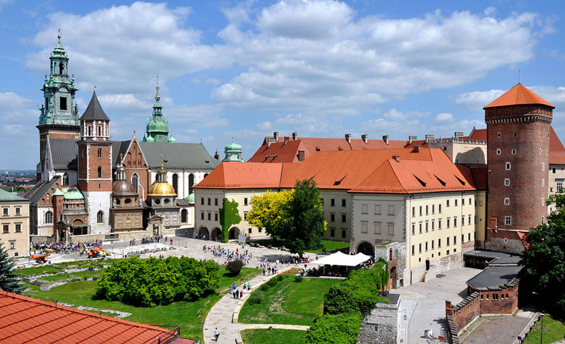 Fakta: Krakow var tidligere Polens hovedstad - i dag er det Warszawa.