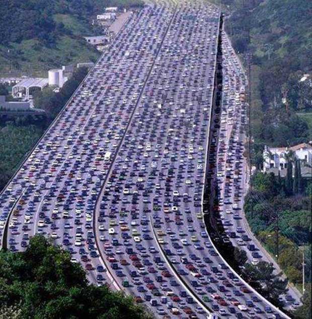 I Kina 2010 uppstod en otrolig trafikstockning på 100 km