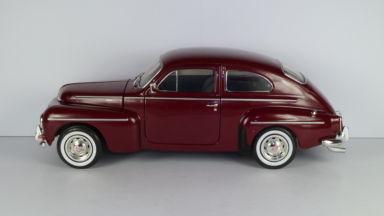 Volvo startade 1927, först med lastbilar och snart med personbilar